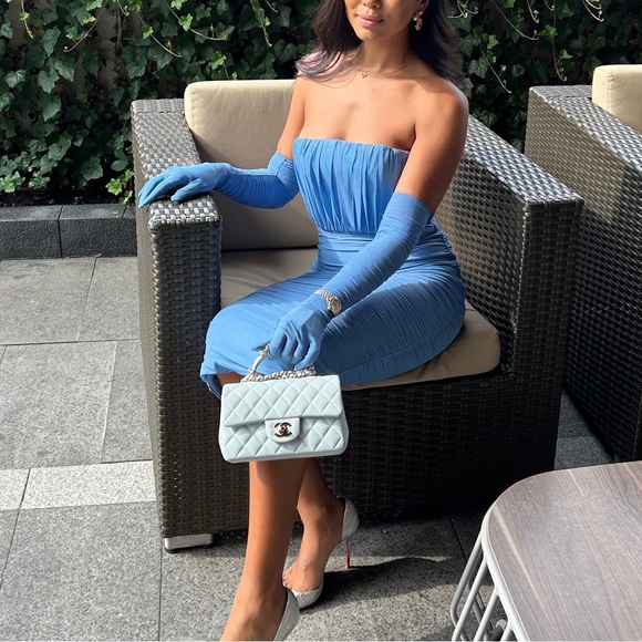 Elegant Blue Bodycon Dress with Hand Gloves- 4 - Picture 4 of 4